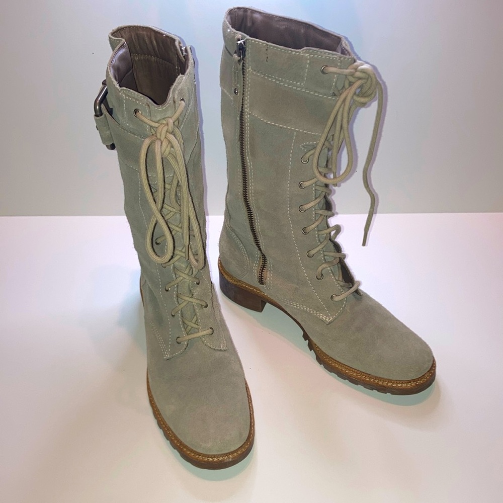 Stylish Women's Lace-Up Boots